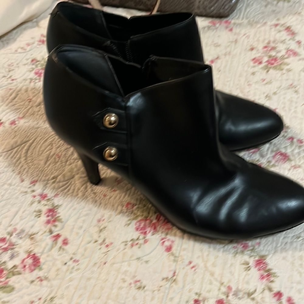 Black boots  